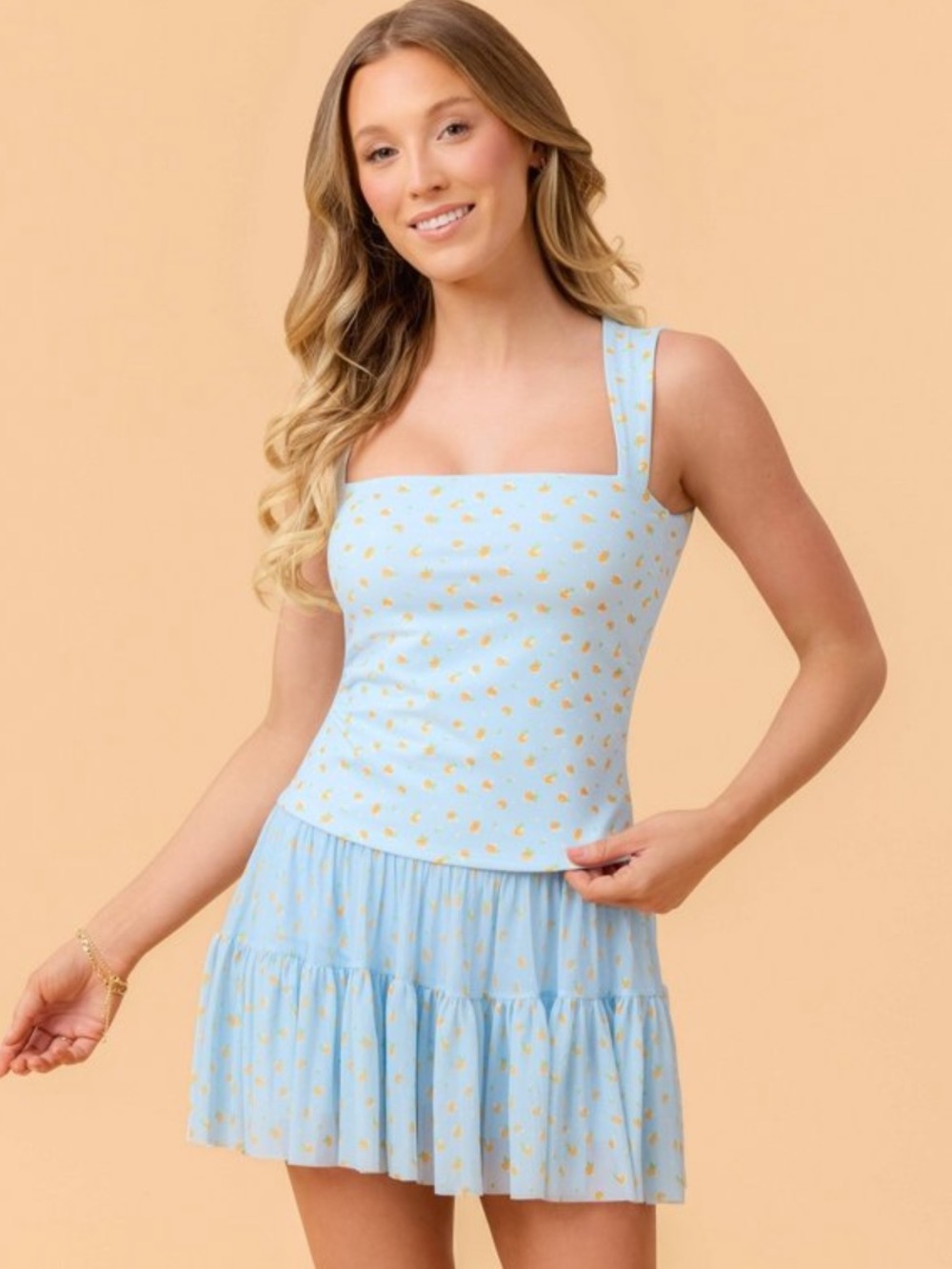 Blogilates Women's Mommy & Me Ruffle
Back Tank Top - Blue Citrus Print M NWT